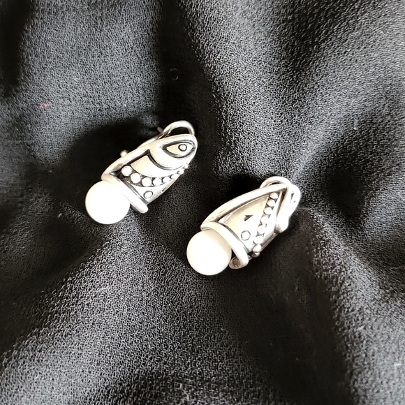 Jewelry - Women's Jewelry